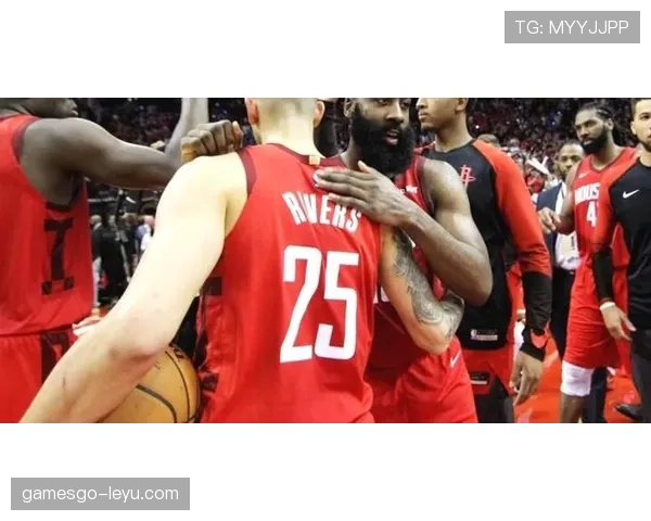 弗拉霍维奇持续爆发,以现代前锋新标杆强势领跑锋线竞争 弗拉霍维奇持续爆发,以现代前锋新标杆强势领跑锋线竞争